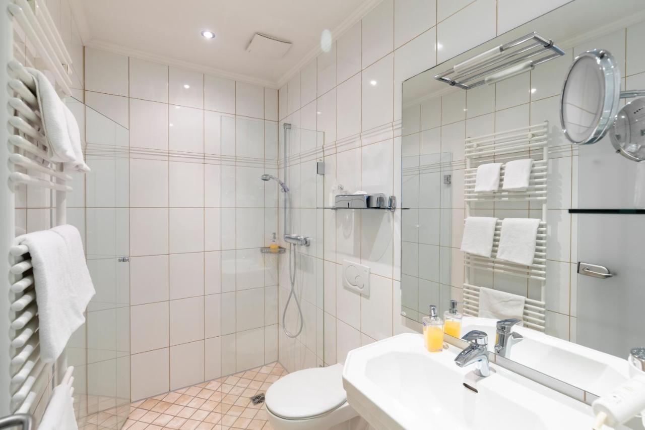 Gut Altona Hotel Dotlingen Ngoại thất bức ảnh